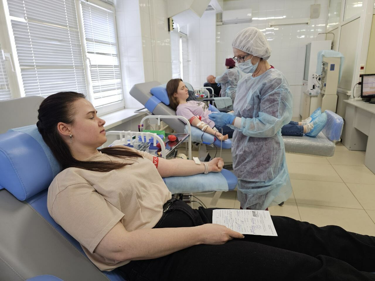 Более 4 тыс. жителей Москвы пришли сдать кровь для пострадавших в теракте в «Крокусе»