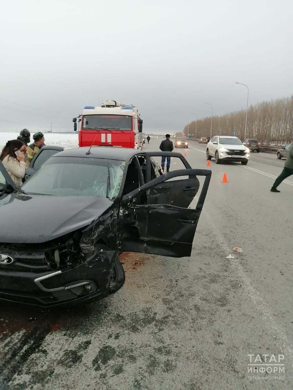 Пять человек пострадали в аварии с двумя легковушками в Татарстане