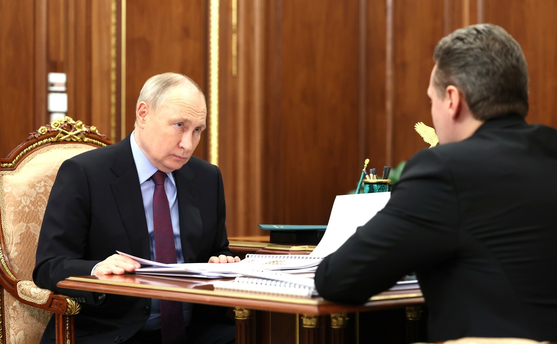 Путин поинтересовался у главы Вологодской области, собирается ли Дед Мороз летом в отпуск