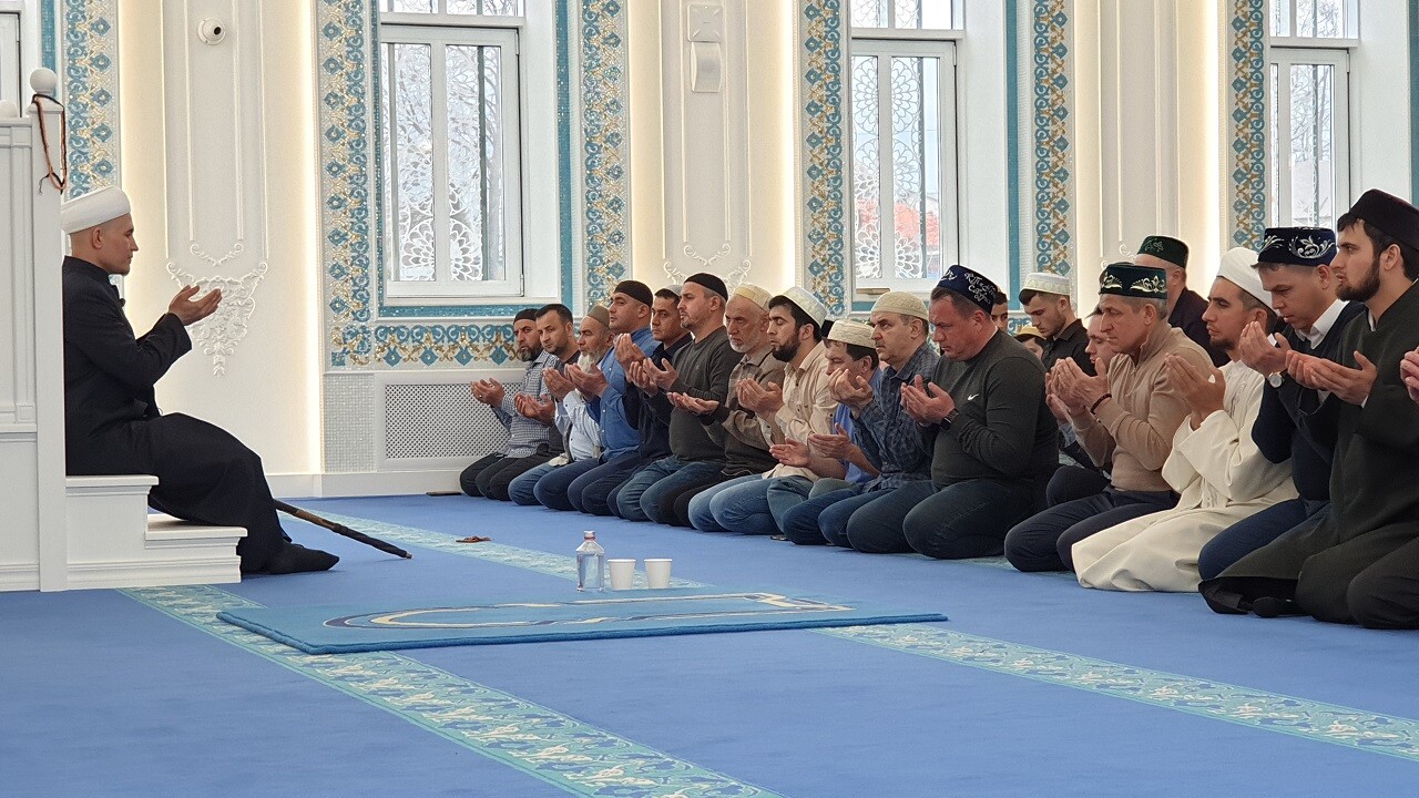В новой мечети «Зайнаб» в Лаишевском районе впервые отметили праздник Ураза-байрам
