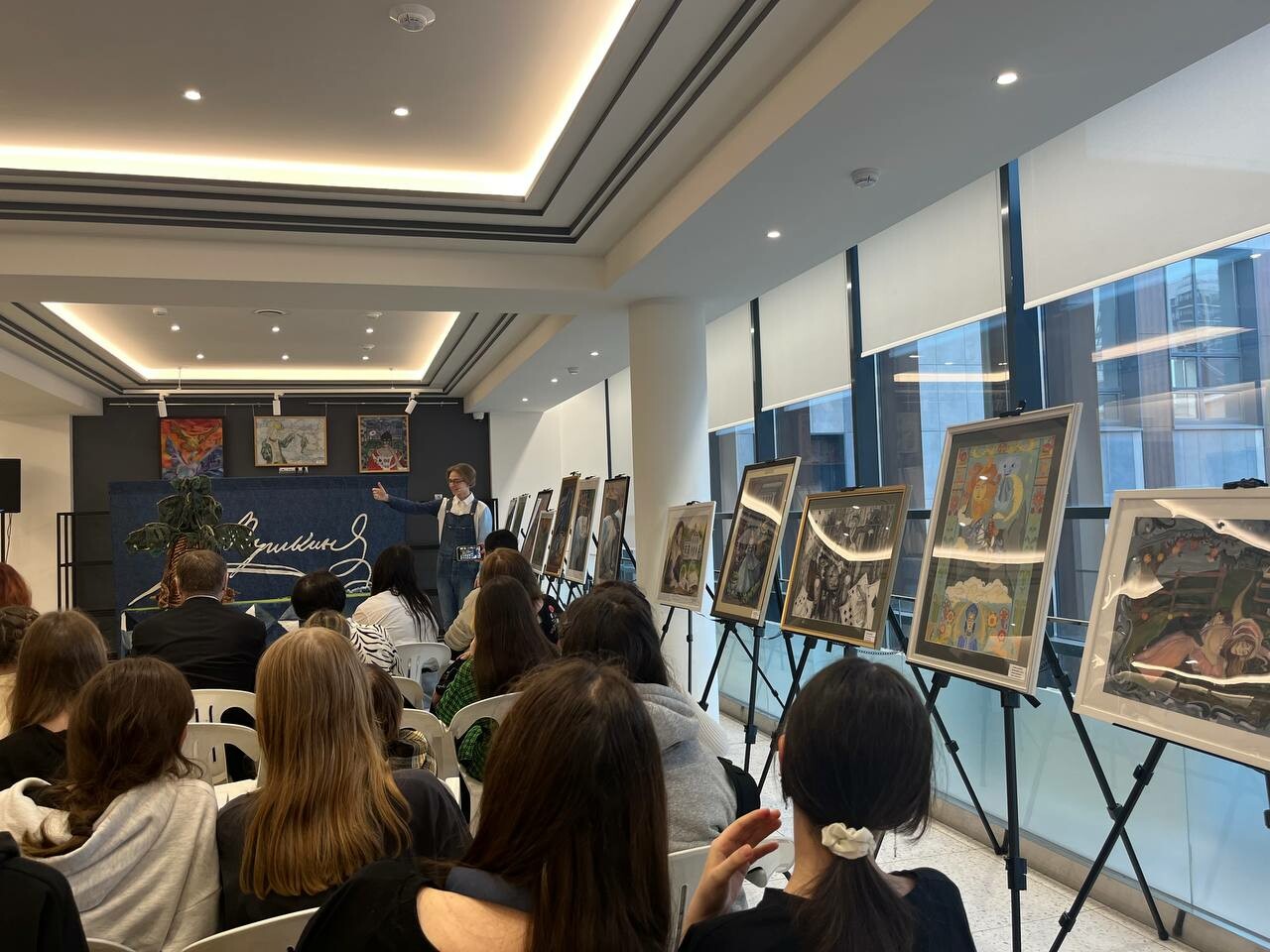 В казанском КЦ «Сайдаш» открылась художественная выставка «За пушкинской строкой»