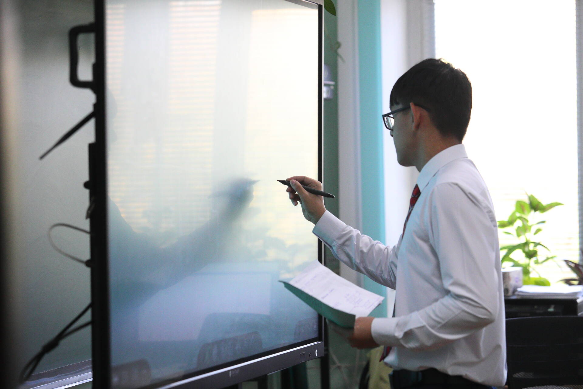 Сенатор Шейкин призвал внедрить в школах уроки по защите от интернет-мошенников