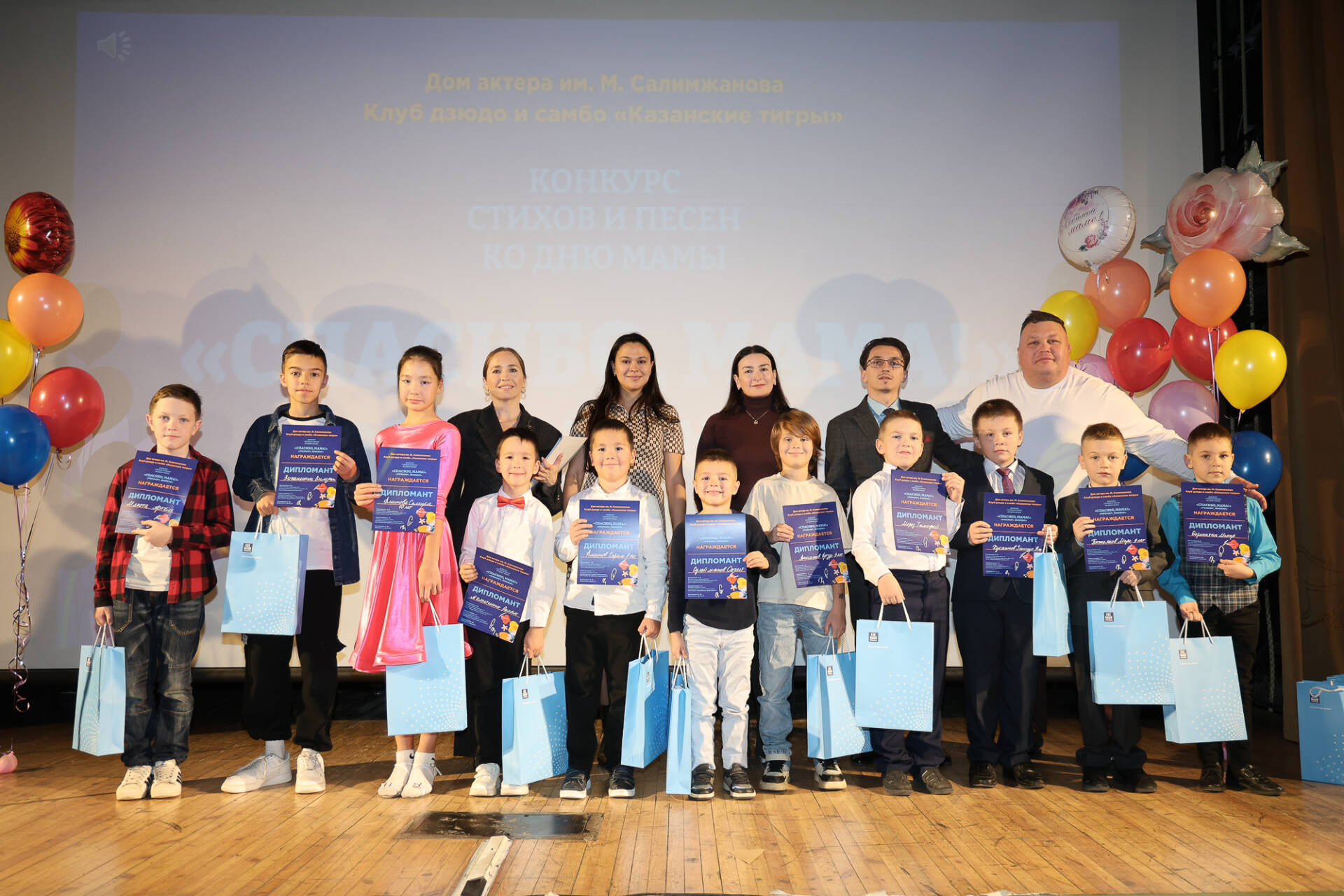 В Казани состоялся конкурс стихов и песен «Рэхмэт, энием»