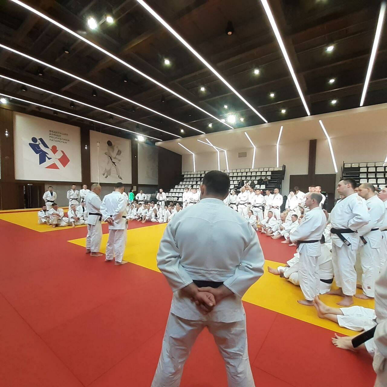 В Казани открылся семинар-практикум легенды мирового дзюдо Эцио Гамбы