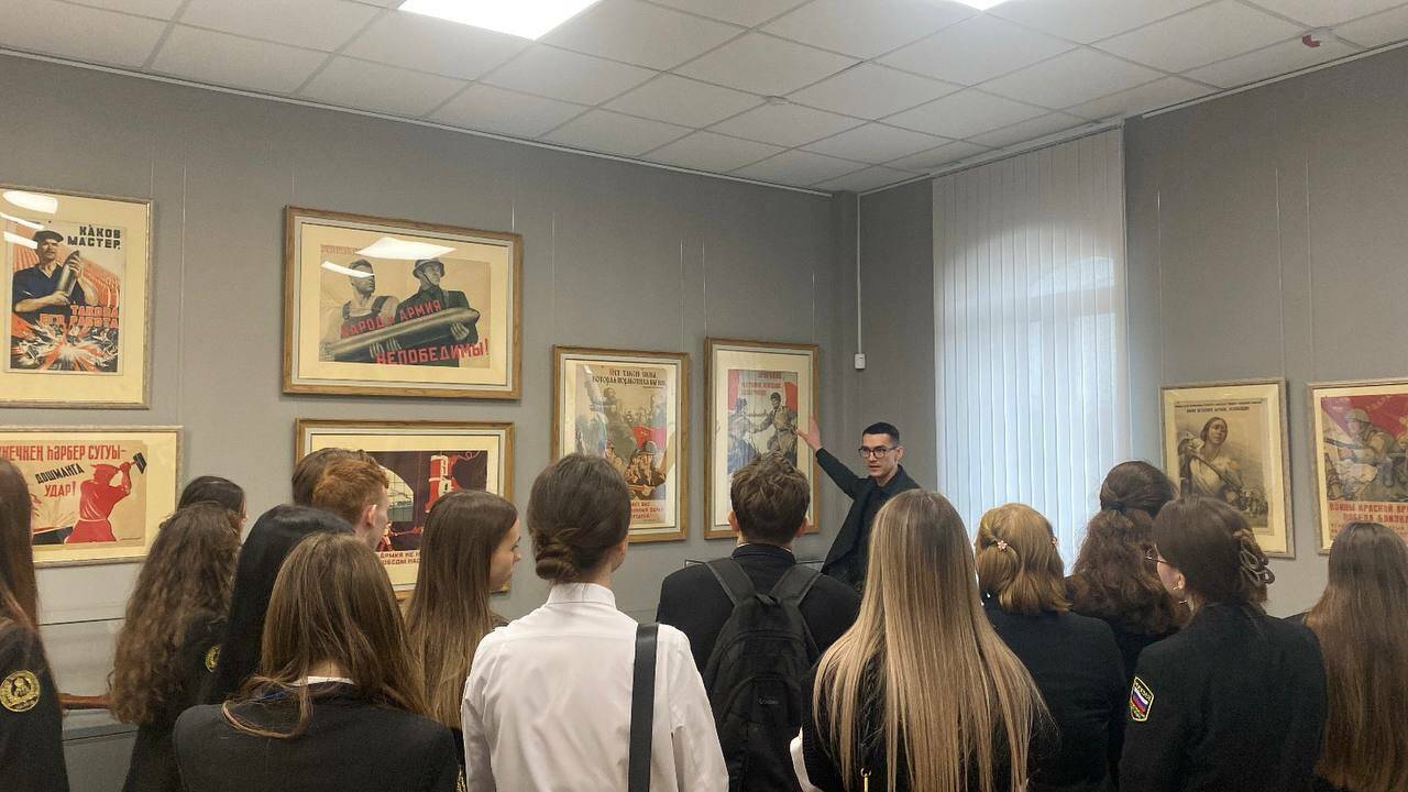 Голос истории: в Казани открылась выставка плакатов времен Великой Отечественной
