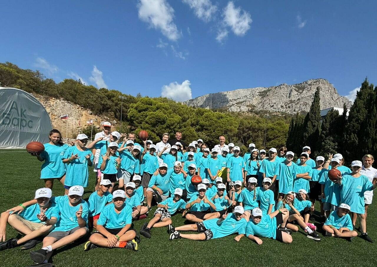 В молодежном центре «Сэлэт – Ак Барс» открылась профильная смена «Zа баскет»