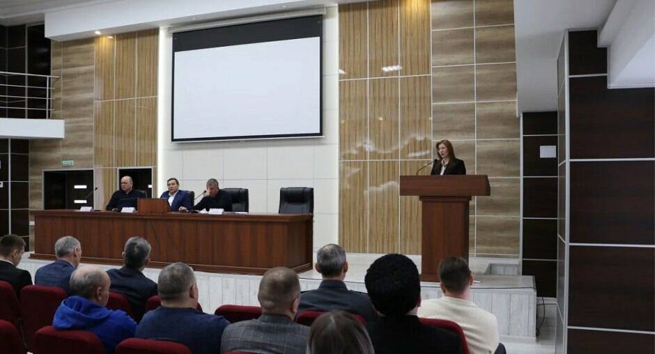 Глава филиала ЦОК АПК в РТ выступила на совещании по подготовке к весенне-полевым работам