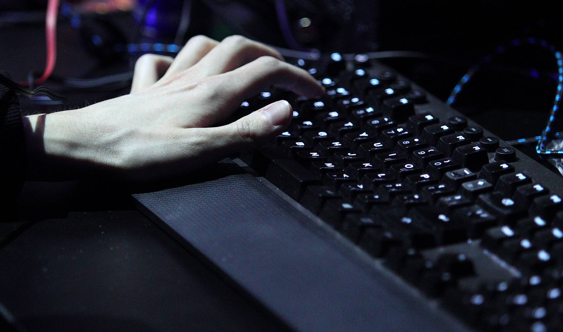 Конспирология и жизнь: сбылись мрачные фантазии о «педофилах в мировом правительстве»