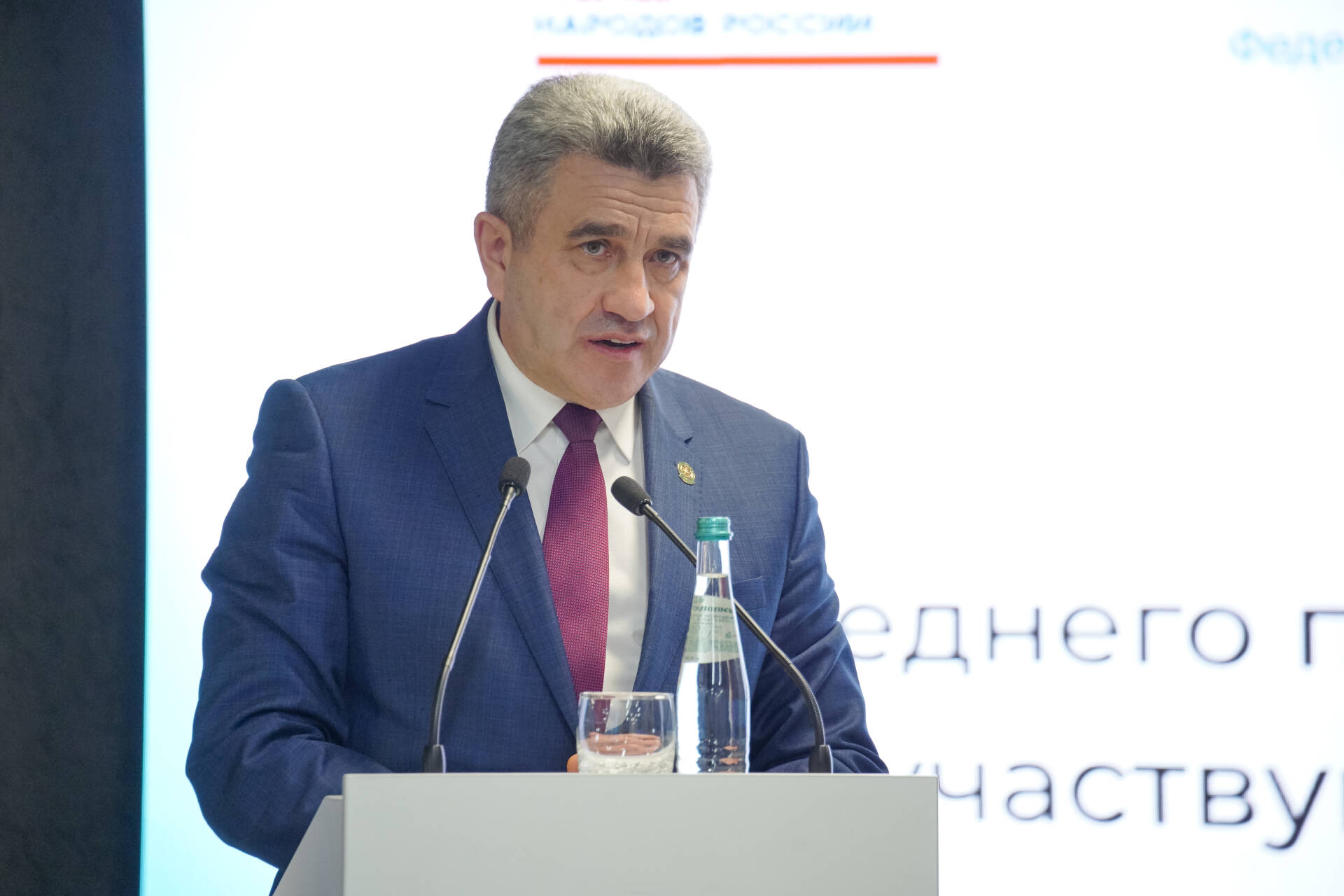 Ильсур Хадиуллин: «Эксперимент с ОГЭ – это не повод не принимать детей в 10-е классы»