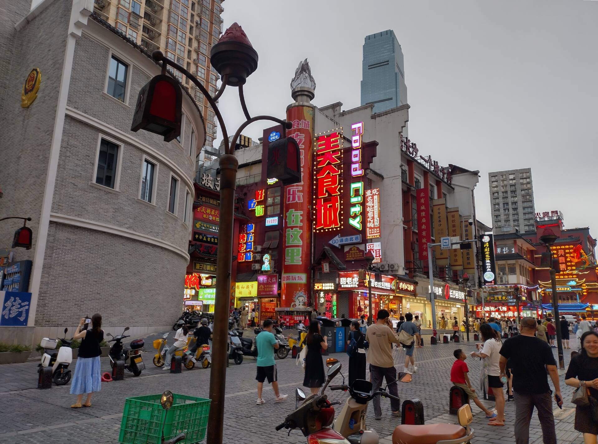 Страна-антипод: почему культурные ценности Запада не пустят корни в Поднебесной