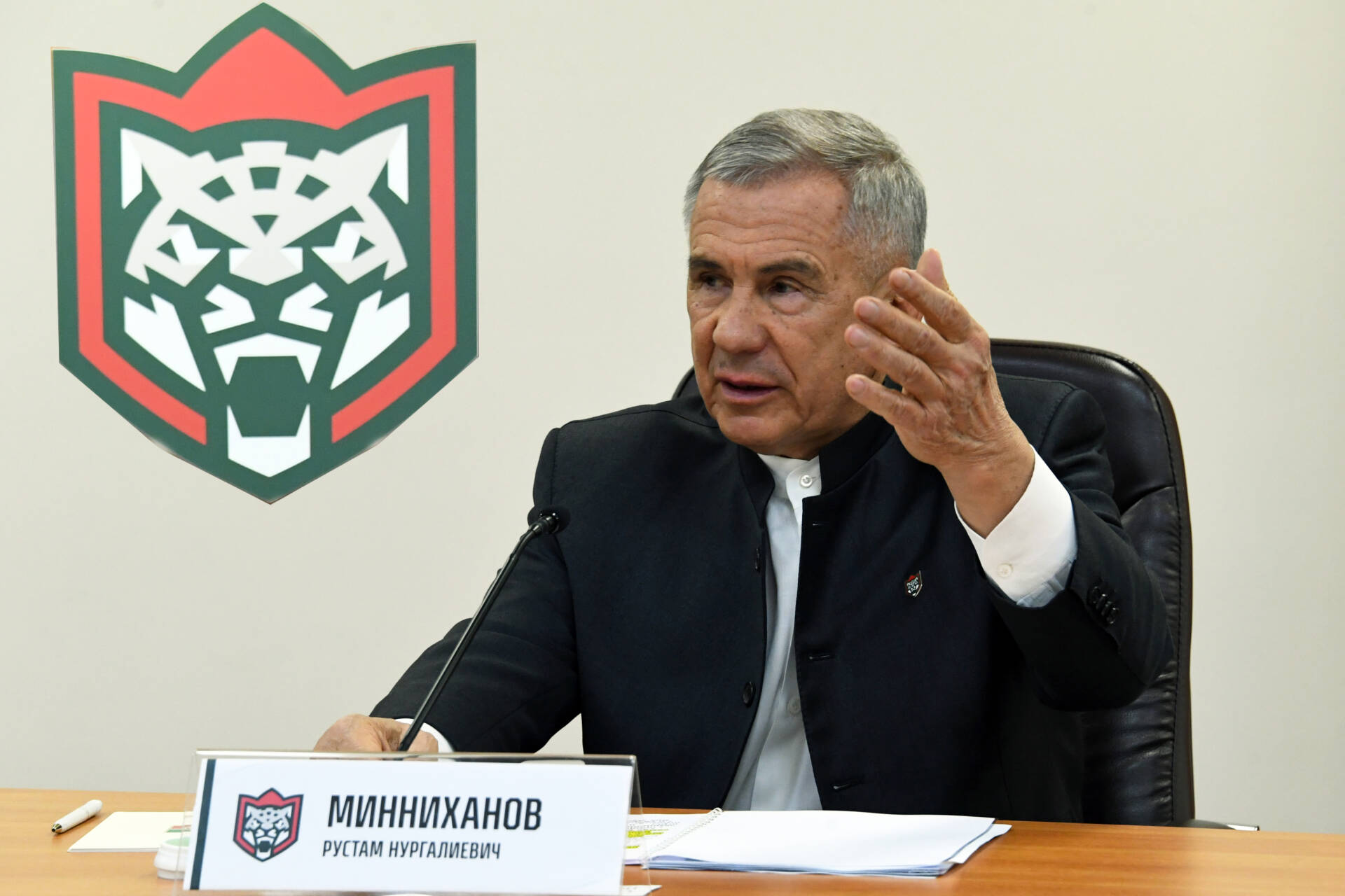 Минниханов – «Ак Барсу» перед плей-офф: Вы способны снести любого соперника на своем пути