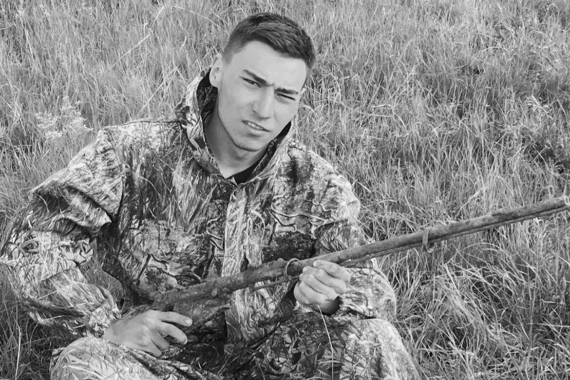 «Я бегал по больнице и звал сына»: родные и друзья о погибшем в Нижнекамске пожарном