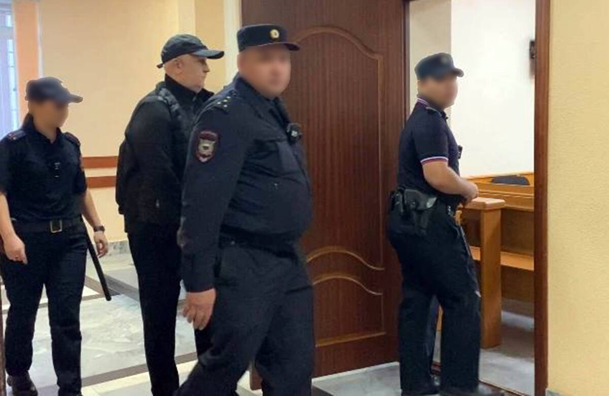 «Недоволен, что нахожусь здесь»: в Казани снова судят лидера ОПГ «Курицинские»