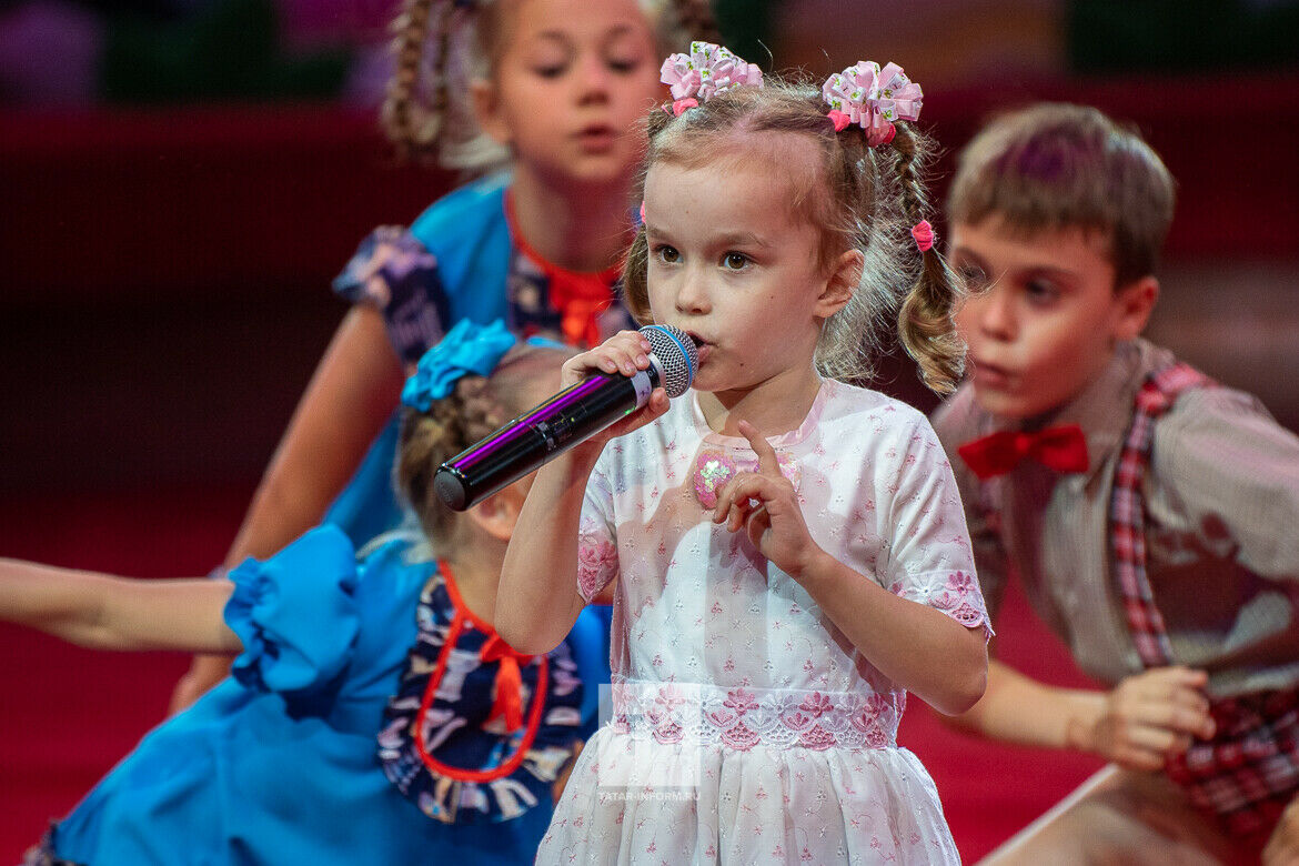 Яркое шоу под куполом цирка: в Казани вручили стипендии лауреатам «Созвездия-Йолдызлык»