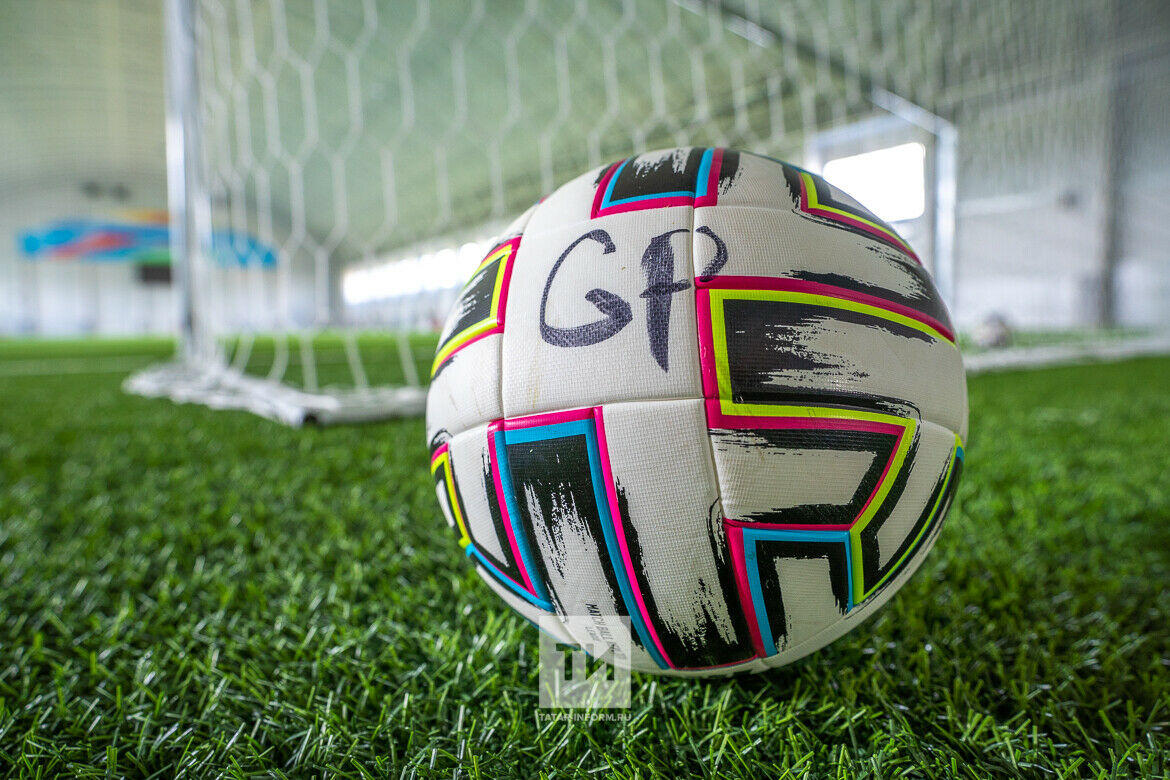 «Любой гол, как в финале Лиги чемпионов»: в Казани работает футбольная школа для девочек