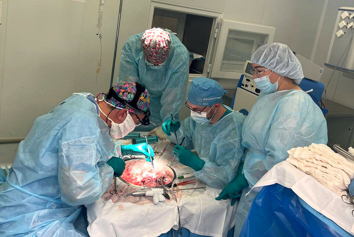 Уникальная операция: печень оперировали отдельно от пациента