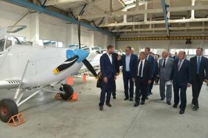 Минниханов ознакомился с производством казанского авиапредприятия «МВЕН»