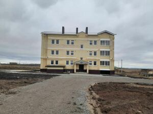 Бюджетники и дети-сироты готовятся к заселению в новый дом в Алексеевском