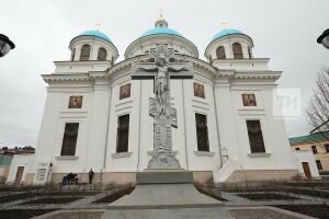Митрополита Феофана похоронят за алтарем собора Казанской иконы Божией Матери 