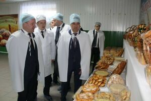 Дрожжановскому хлебозаводу вручили сертификат на использование знака «100 лет ТАССР»
