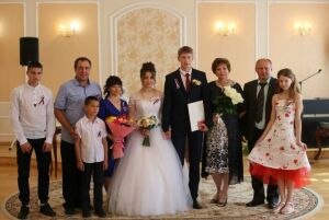 В День России в Алексеевском сыграли свадьбу