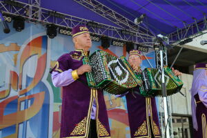 Концерт и флешмоб гармонистов: в Казани пройдет праздник «Играй, гармонь!»