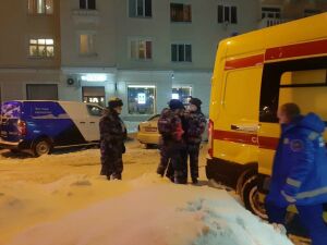 Замерзающего на скамейке пьяного мужчину спасли росгвардейцы в Казани