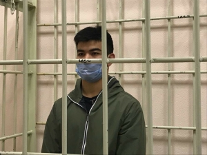 Суд арестовал на два месяца водителя BMW, который сбил автоинспектора в Казани