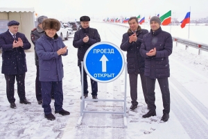 Минниханов принял участие в открытии после капремонта дороги к Ижевску и Перми от М7 в РТ