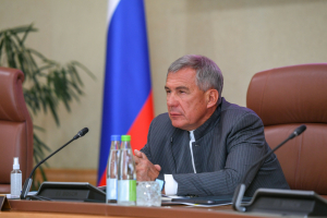 Минниханов жестко раскритиковал главу Актанышского района за случай со спиленным крестом