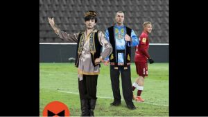 Иван Ургант одел футболистов «Зенита» в татарскую национальную одежду