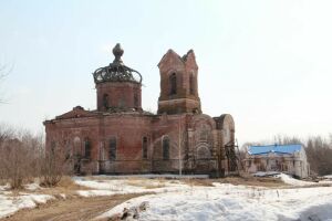 Жители Спасского района РТ восстановили в Покровской церкви молельный дом