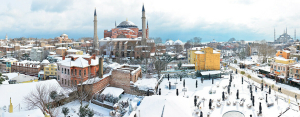 «Стамбул в шоке от снега, на улицах нет местных, а для нас погода чудесная»