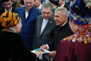 Президент Татарстана ознакомился с выставкой Russia Halal Expo