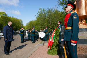 В Казани прошла торжественная церемония возложения цветов в память о павших воинах в годы ВОВ