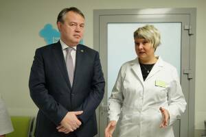 Сегодня состоялась итоговая пресс-конференция министра здравоохранения Республики Татарстан Альмира Абашева. Министр рассказал об итогах года и ответил на вопросы журналистов. Пресс-конференция прошла в недавно открытой детской поликлинике в ЖК «Волжские просторы»