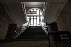 В Казани завершился самый сложный этап реставрации Дворца пионеров имени Абдуллы Алиша – знакового памятника сталинского ампира. На первоочередные работы уже направили 368 млн рублей, впереди – восстановление интерьеров и адаптация здания под современные образовательные задачи.