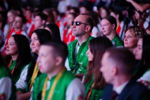 Встреча Раиса Татарстана Рустама Минниханова с победителями и призерами чемпионатных движений по профессиональному мастерству «Профессионалы» и «Абилимпикс», национальных соревнований по беспилотным авиационным системам «Архипелаг» состоялась сегодня в ИТ-парке имени Б.Рамеева в Казани. Участники встречи получили инвалидность, но не сдались и стали финалистами.