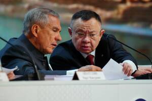 Раис Татарстана Рустам Минниханов на коллегии Минстроя РТ подчеркнул значимость строительной отрасли для республики. Министр строительства и ЖКХ России Ирек Файзуллин отметил динамику развития отрасли в Татарстане.
