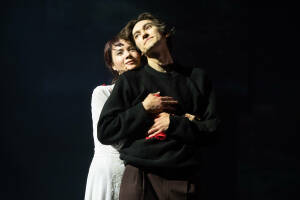 Спектакль по пьесе Чингиза Айтматова «Ал яулыклы язмышым» («Тополек мой в красной косынке») в постановке Айдара Заббарова представили в театре им. Тинчурина.