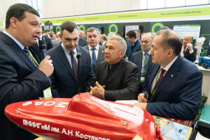 Раис Татарстана Рустам Минниханов сегодня посетил специализированную сельскохозяйственную выставку «Казань Агро – 2026». Она открылась 11 февраля в «Казань Экспо».