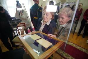 В Казани возложили цветы к памятнику Мусе Джалилю в честь 120-летия великого поэта. В церемонии участвовала дочь Джалиля Чулпан Залилова. Она также выступила на мероприятии торжественного выноса оригиналов «Моабитских тетрадей» в Национальном музее Республики Татарстан. Чулпан Залилова назвала чудом возможность вживую увидеть «Моабитские тетради».