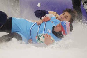 За победу в турнире поборятся 9 мужских и 6 женских команд. Татарстан представят казанские клубы «Энергия» и «Зилант» и Молодежная сборная РТ. Также будет определен лучший Щит Чемпионата. Команде, продемонстрировавшей лучшую защиту, будет вручен Кубок защитников Отечества памяти 1234-го мотострелкового полка. Соревнования проходят на стадионе «Олимп» 21-22 февраля