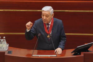 Фарид Мухаметшин заявил о решении досрочно прекратить свои полномочия в должности Председателя Госсовета Татарстана на девятнадцатом заседании Государственного Совета РТ VII созыва.