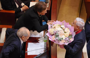 Фарид Мухаметшин заявил о решении досрочно прекратить свои полномочия в должности Председателя Госсовета Татарстана на девятнадцатом заседании Государственного Совета РТ VII созыва.