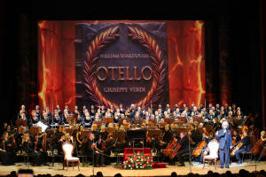 Ярким завершением XLIV оперного фестиваля им. Шаляпина в Казани стало исполнение «Отелло» Джузеппе Верди в концертно-сценической версии. Эта опера прозвучала на сцене театра им. Мусы Джалиля вновь после 30-летнего перерыва.