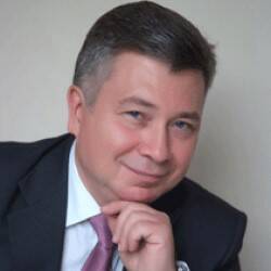 Директор Казанского музыкального колледжа им. Аухадеева