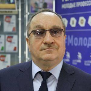 Директор Казанского колледжа строительства, архитектуры и городского хозяйства
