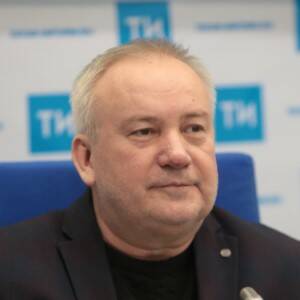 Главный режиссер Казанского Татарского государственного театра юного зрителя им. Г.Кариева