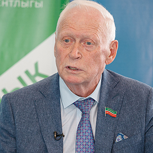 Депутат Госсовета РТ VII созыва, председатель Комитета по бюджету, налогам и финансам